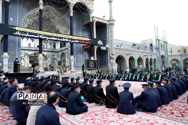 آیین نصب پرچم سیاه بر گنبد حرم حضرت معصومه(س)