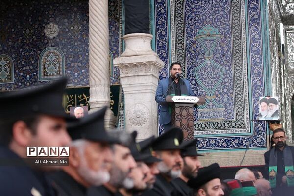 آیین نصب پرچم سیاه بر گنبد حرم حضرت معصومه(س)