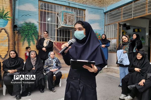 برگزاری مسابقه مادر دختری در دبیرستان استاد شهریار