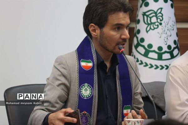 نشست هم‌اندیشی دانش‌آموزان پیشتاز جهادی در خصوص ایام الله 13 آبان