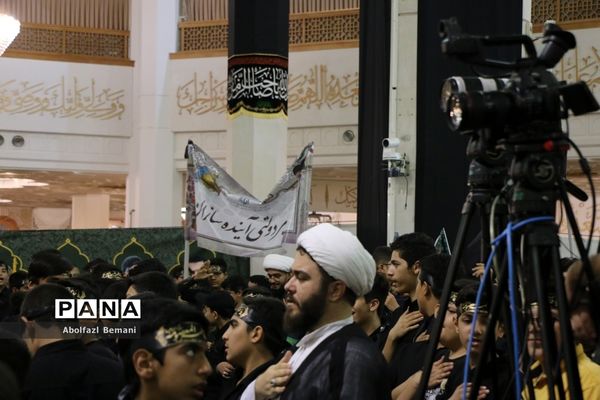 اجتماع نوجوانان فاطمی «از قم تا قدس» در حرم حضرت معصومه(س)