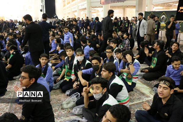اجتماع نوجوانان فاطمی «از قم تا قدس» در حرم حضرت معصومه(س)