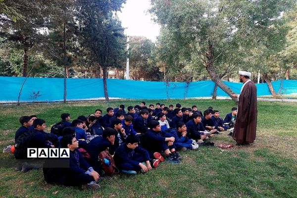 برگزاری دهمین اردوی یک‌روزه دهه هشتادی‌ها در بوستان ۱۵ خرداد شهرستان‌ورامین