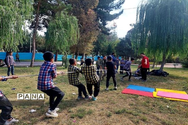 برگزاری دهمین اردوی یک‌روزه دهه هشتادی‌ها در بوستان ۱۵ خرداد شهرستان‌ورامین