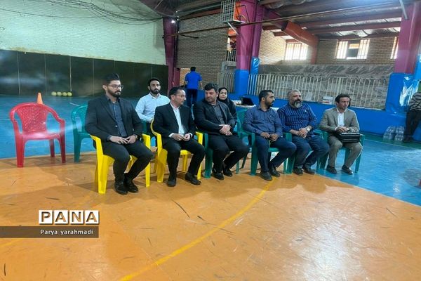 همایش دبیران تربیت‌بدنی در سالن حضرت رقیه (س) شهرستان ورامین