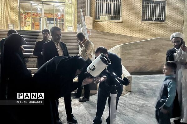 کارگاه آموزشی آشنایی با نجوم  و رصد ماه و صور فلکی در پژوهش‌سرای دانش‌آموزی کاوش کهریزک
