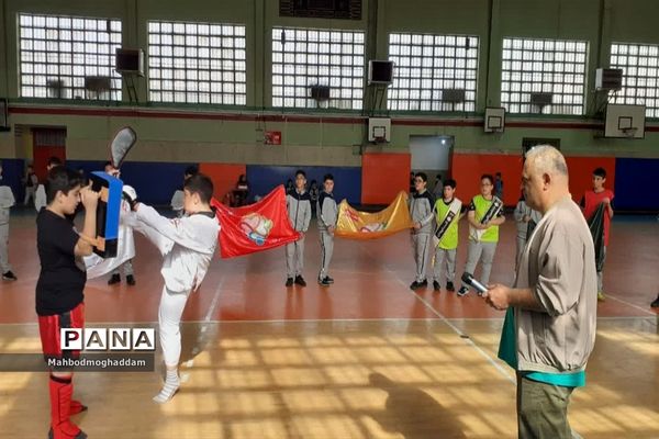افتتاحیه المپیادورزشی درون مدرسه‌ای دبستان پسرانه علوی منطقه ۱۳