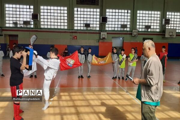 افتتاحیه المپیادورزشی درون مدرسه‌ای دبستان پسرانه علوی منطقه ۱۳