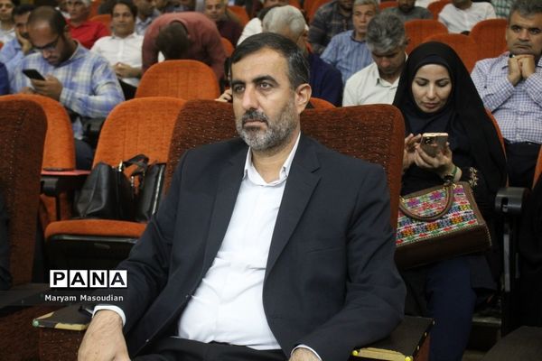 تجلیل از خانواده شهدا، فعالان حوزه تربیت‌بدنی و مدال‌آوران مسابقات ورزشی کشوری در بوشهر