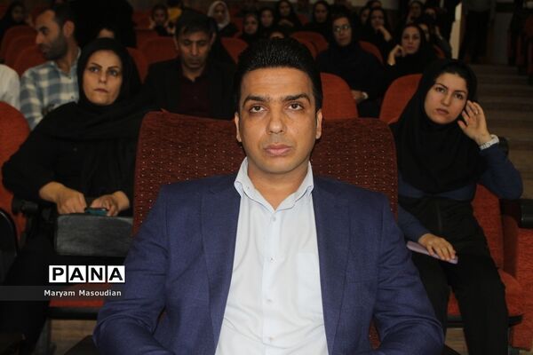 تجلیل از خانواده شهدا، فعالان حوزه تربیت‌بدنی و مدال‌آوران مسابقات ورزشی کشوری در بوشهر