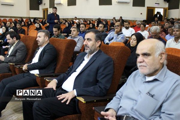 تجلیل از خانواده شهدا، فعالان حوزه تربیت‌بدنی و مدال‌آوران مسابقات ورزشی کشوری در بوشهر