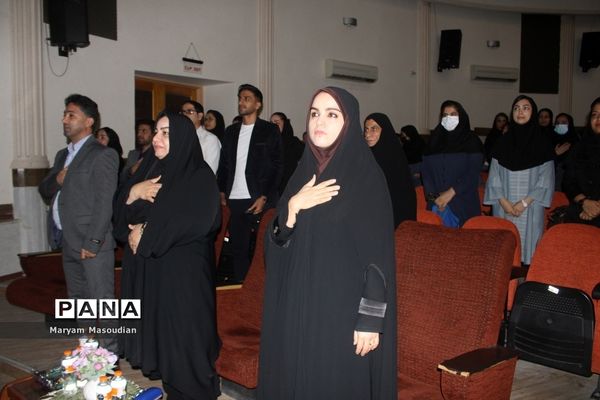 تجلیل از خانواده شهدا، فعالان حوزه تربیت‌بدنی و مدال‌آوران مسابقات ورزشی کشوری در بوشهر