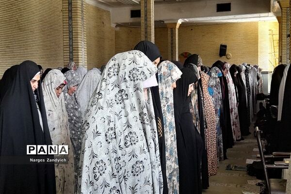 اقامه نماز عبادی سیاسی جمعه در شهرستان ملارد