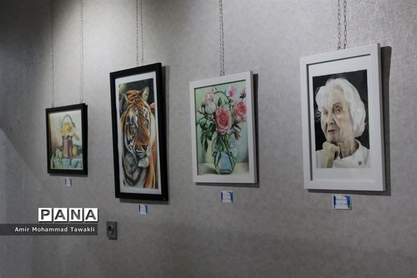 برپایی نمایشگاه نقاشی نگارستان آسمان در بافق