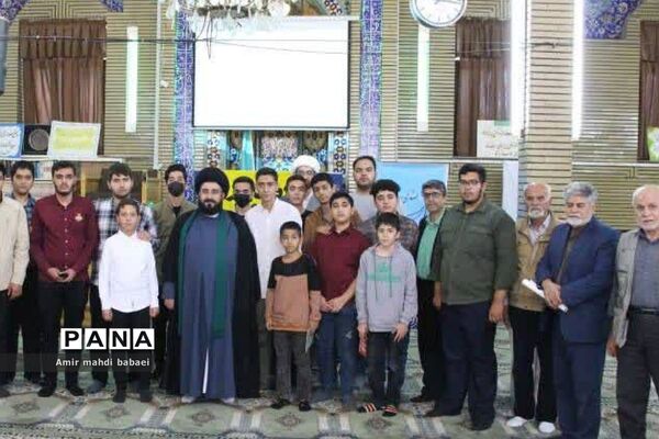 برگزاری نماز جمعه رودهن با حضور و مشارکت دانش‌آموزان بسیجی