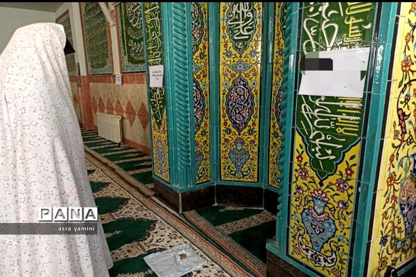 برگزاری نماز جماعت در دبیرستان دخترانه نبوت ملارد