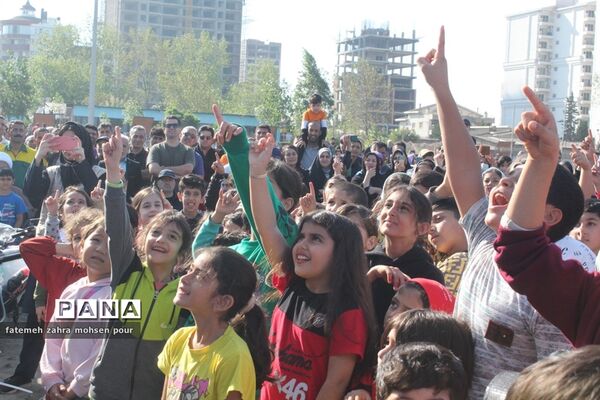 همایش پیاده‌روی خانوادگی در سرخ رود