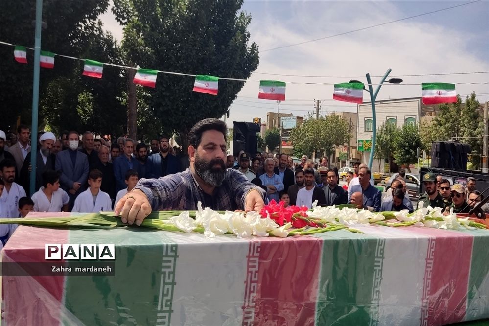 راهپیمایی مردم قرچک به‌مناسبت سالروز قیام خونین ۱۵ خرداد