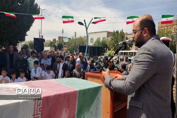 راهپیمایی مردم قرچک به‌مناسبت سالروز قیام خونین ۱۵ خرداد