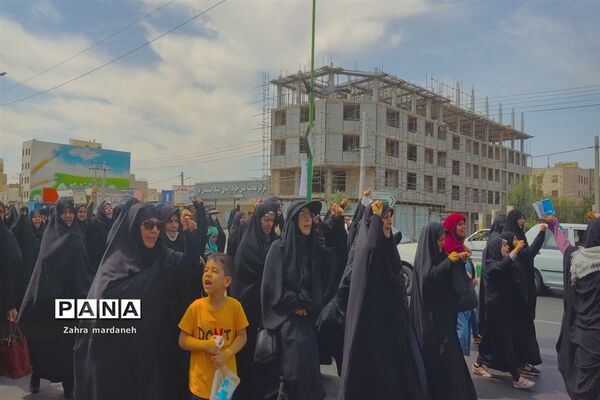 راهپیمایی مردم قرچک به‌مناسبت سالروز قیام خونین ۱۵ خرداد