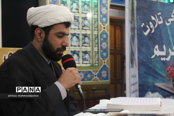 جلسه هفتگی قرآن کریم در گلوگاه