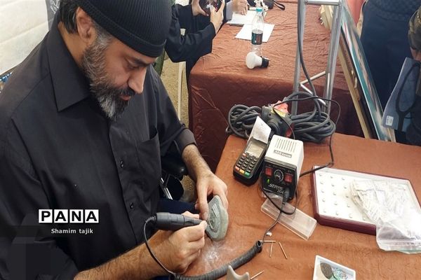 حضور دانش‌آموزان  و خبرنگاران شهر جوادآباد در مراسم ارتحال امام خمینی (ره)