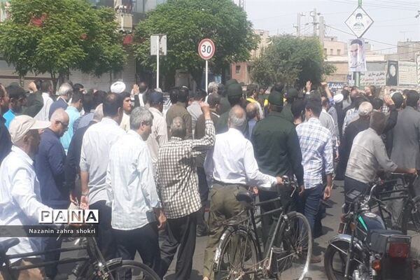 آیین گلباران قتلگاه یادمان شهدای ۱۵ خرداد در شهرستان‌ قرچک
