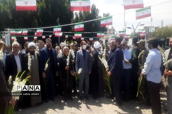 آیین گلباران قتلگاه یادمان شهدای ۱۵ خرداد در شهرستان‌ قرچک