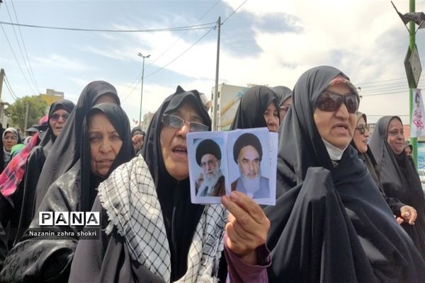 آیین گلباران قتلگاه یادمان شهدای ۱۵ خرداد در شهرستان‌ قرچک