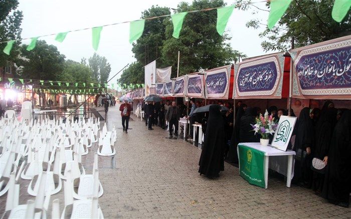 رواق خدمت رضوی در پیاده‌‌راه عالی‌قاپو اردبیل افتتاح شد/ فیلم