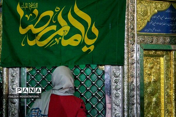 محفل شعر آیینی امام رضایی در امامزاده حضرتین
