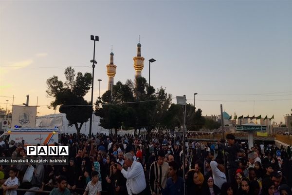 جشن باشکوه خانوادگی در جوار آقا علی ‌بن موسی الرضا (ع) با حضور پرشور مردم در مشهد مقدس
