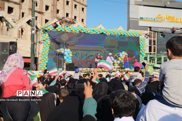جشن باشکوه خانوادگی در جوار آقا علی ‌بن موسی الرضا (ع) با حضور پرشور مردم در مشهد مقدس