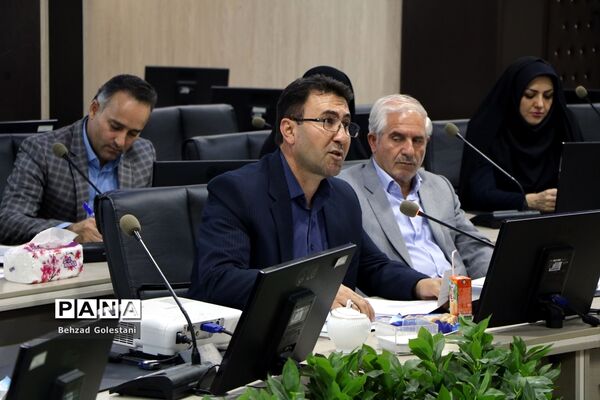 جلسه قرارگاه جهادی عدالت تربیتی و نصیب برابر آموزشی ‌در آذربایجان غربی