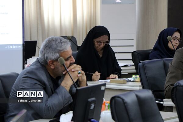 جلسه قرارگاه جهادی عدالت تربیتی و نصیب برابر آموزشی ‌در آذربایجان غربی