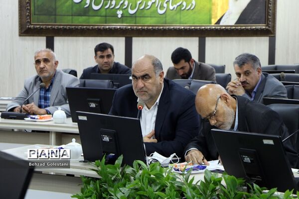 جلسه قرارگاه جهادی عدالت تربیتی و نصیب برابر آموزشی ‌در آذربایجان غربی