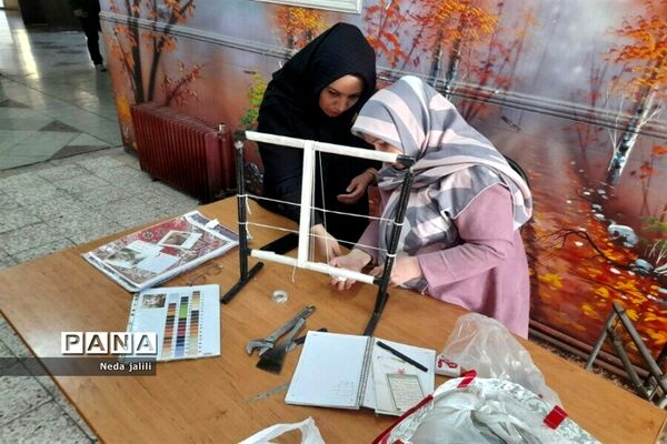 برگزاری کلاس های قالیبافی در کانون ملائک شهرستان قرچک  لید