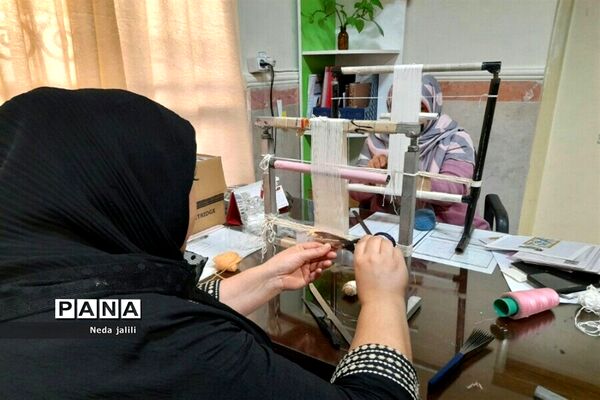 برگزاری کلاس های قالیبافی در کانون ملائک شهرستان قرچک  لید