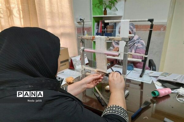 برگزاری کلاس های قالیبافی در کانون ملائک شهرستان قرچک  لید
