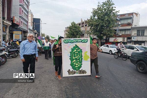 کاروان شادی به‌مناسبت ولادت امام رضا(ع) در قائمشهر
