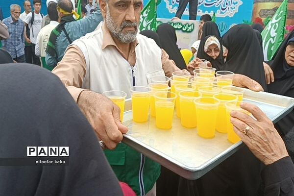 کاروان شادی به‌مناسبت ولادت امام رضا(ع) در قائمشهر