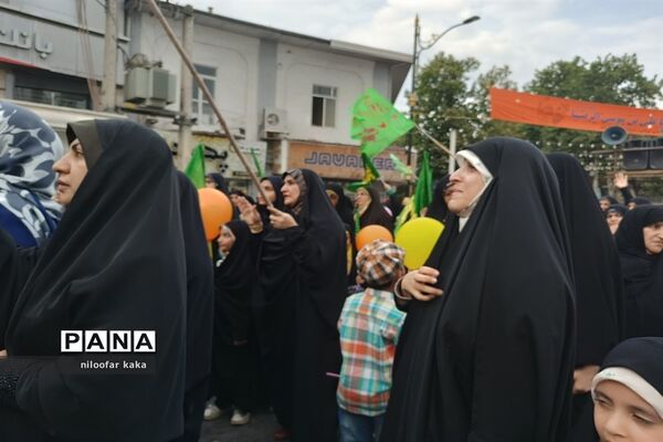 کاروان شادی به‌مناسبت ولادت امام رضا(ع) در قائمشهر