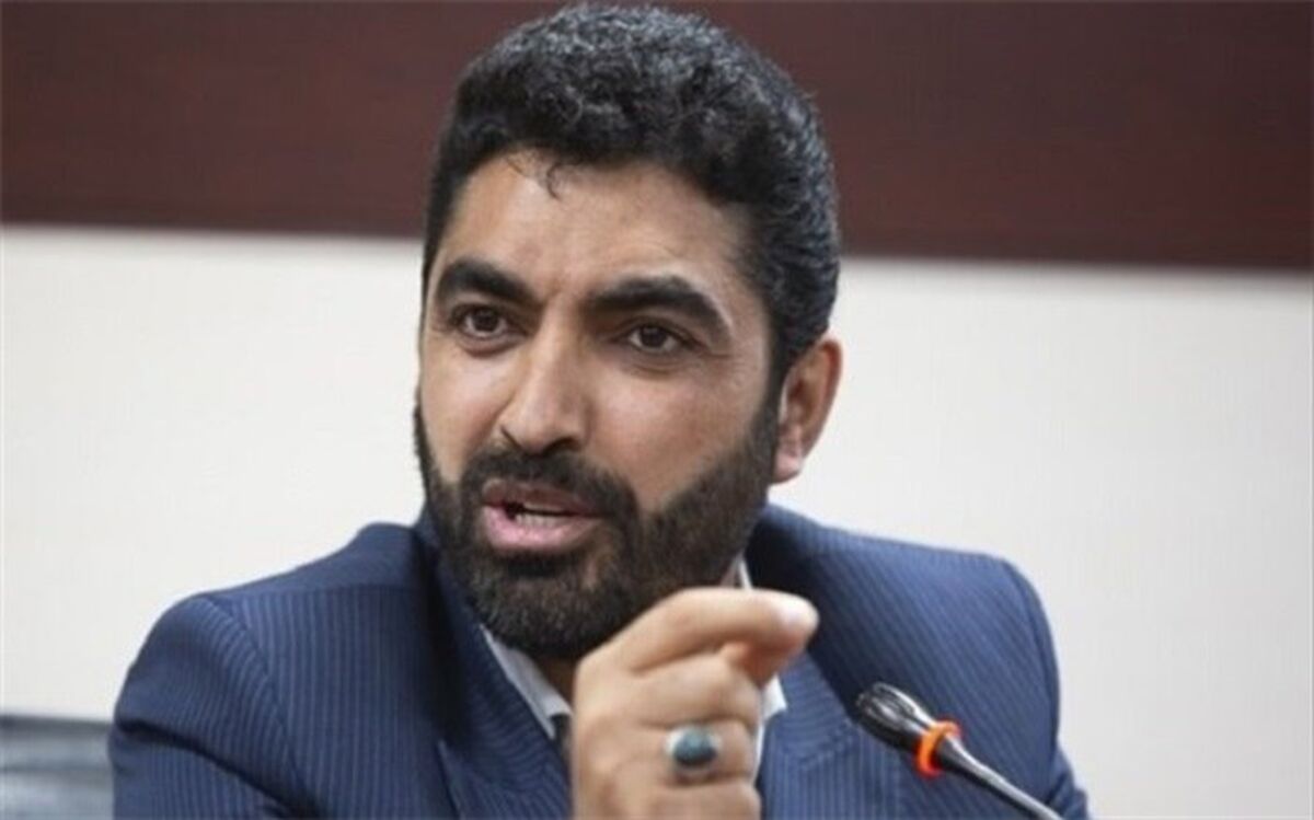 ‌دانش‌آموزان باید نسبت به تاریخ و هویت ایرانی اسلامی آگاه باشند