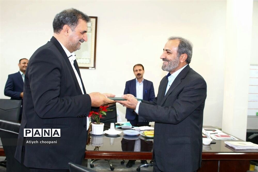 آیین معارفه و تکریم رئیس اداره فرهنگی هنری و فضاهای پرورشی شهر تهران