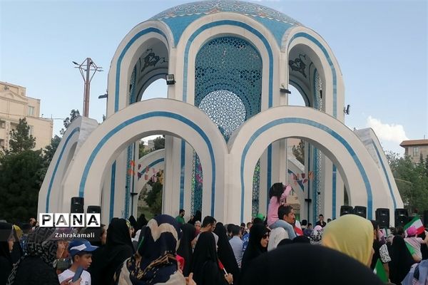 اجرای سرود سلام فرمانده در اندیشه