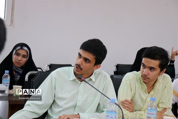 نشست تشکل‌های دانش‌آموزی خراسان رضوی با وزیر آموزش و پرورش