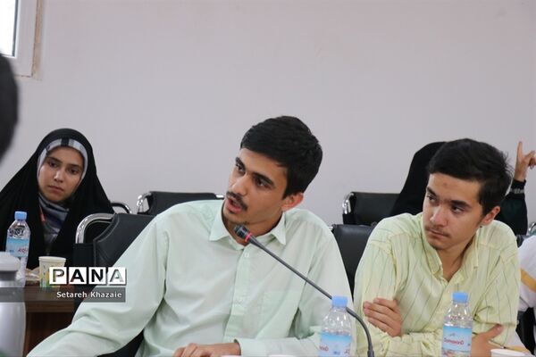 نشست تشکل‌های دانش‌آموزی خراسان رضوی با وزیر آموزش و پرورش