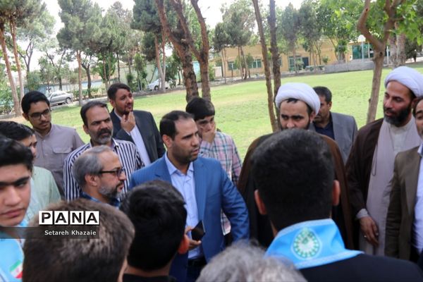 نشست تشکل‌های دانش‌آموزی خراسان رضوی با وزیر آموزش و پرورش