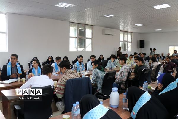 نشست تشکل‌های دانش‌آموزی خراسان رضوی با وزیر آموزش و پرورش