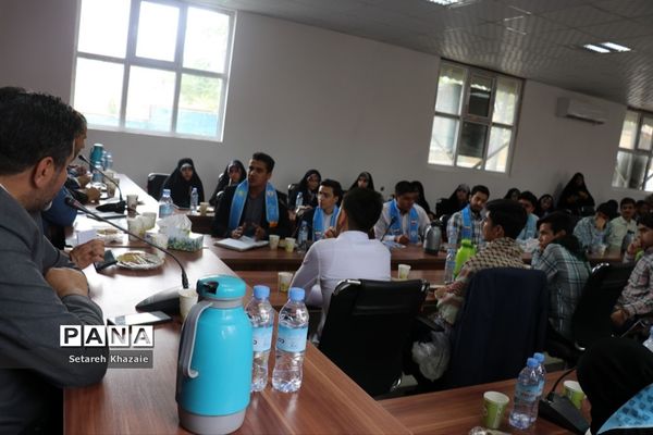 نشست تشکل‌های دانش‌آموزی خراسان رضوی با وزیر آموزش و پرورش